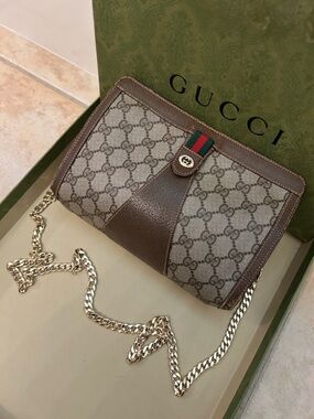 Gucci GG Supreme Crossbody